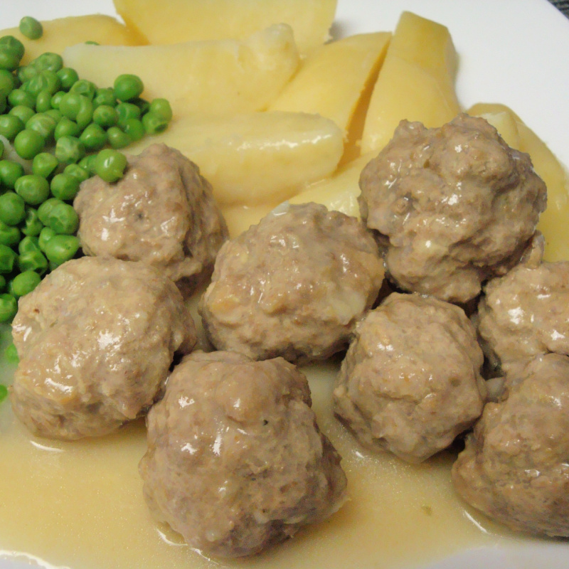 German Meatballs Recipe, Königsberger Klopse with sauce